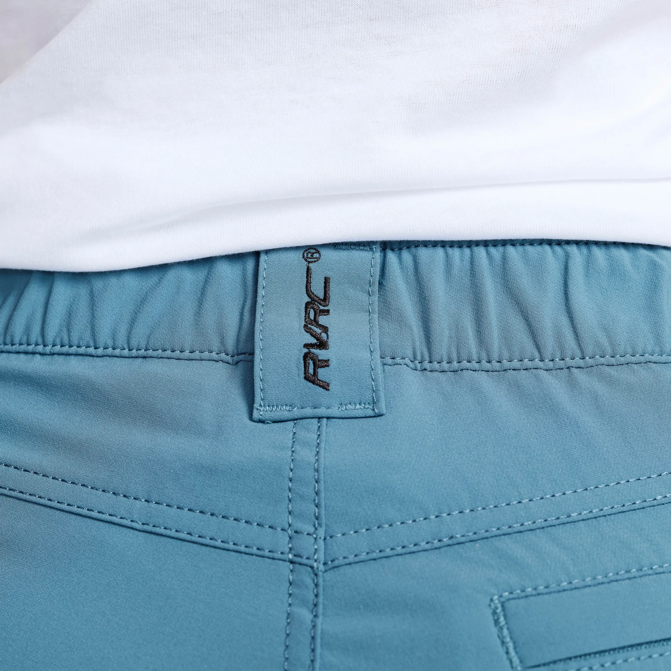 Adventure Cargo Stretch Shorts Damen Captain's Blue/Peyote