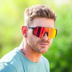 Castor Polarized Sports Sunglasses Black/Red Gold