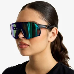 Castor Polarized Sports Sunglasses Black/Green Blue