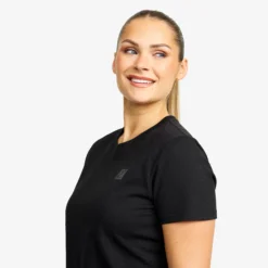Easy Slim Fit T-shirt Damen Black