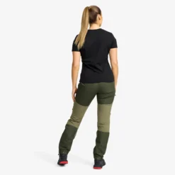 Easy Slim Fit T-shirt Damen Black