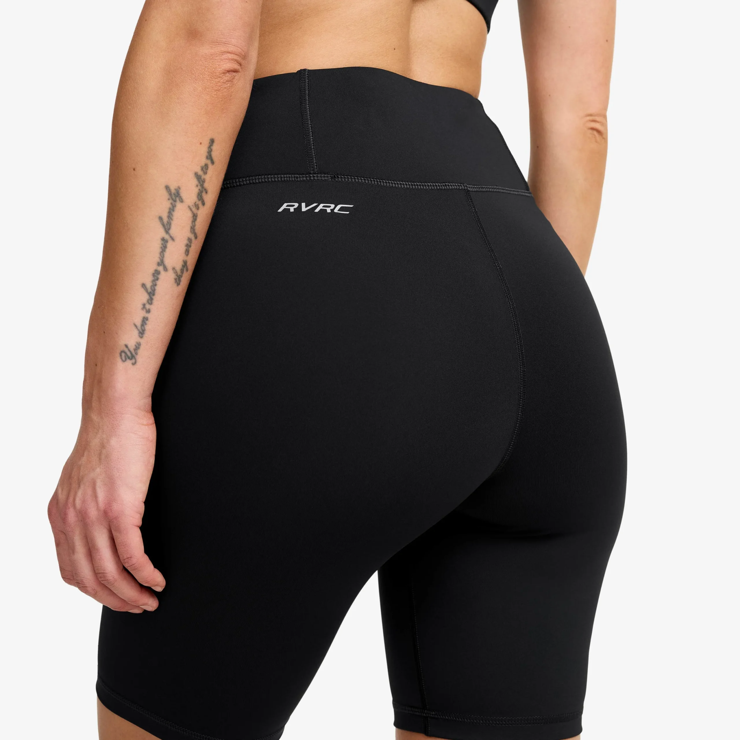Flow High-waisted Biker Shorts Damen Black