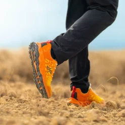 Trailknit Waterproof Hiking Sneakers Herren Yellow